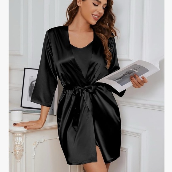 Sapjon Other - Elegant Black Satin Robe Women’s Small
